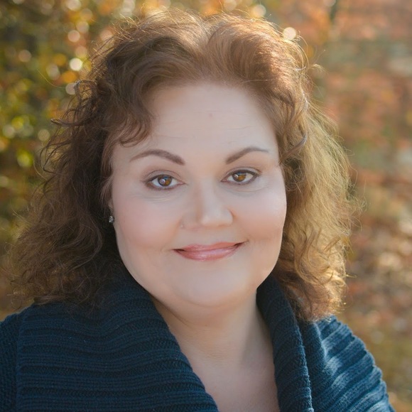 Meet your Posher, Terri - Picture 1 of 1